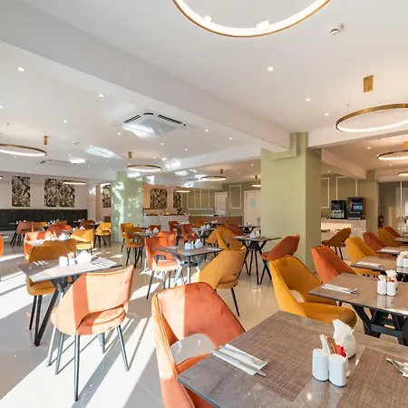 Hotel Philia Center